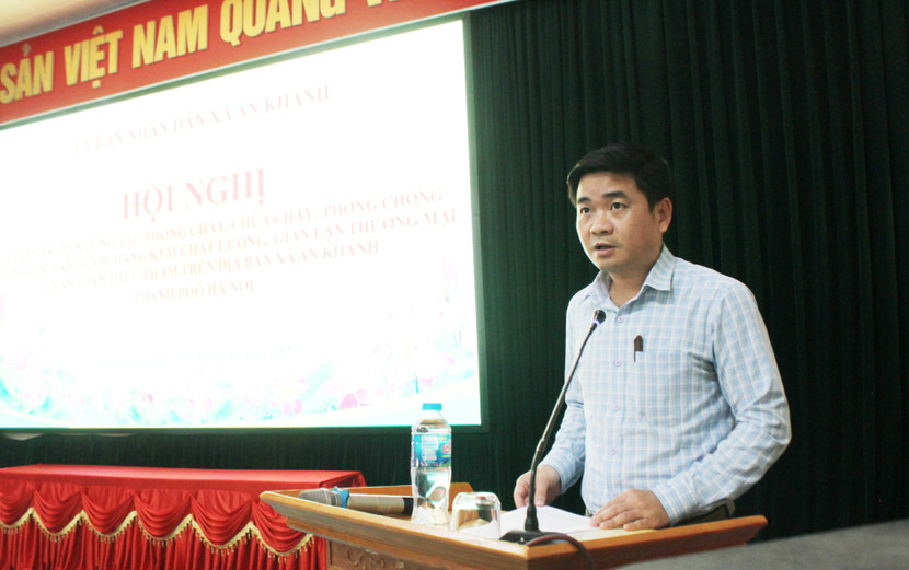 Ông Nguyễn Duy Giang, Phó Chủ tịch UBND xã An Khánh phát biểu khai mạc hội nghị