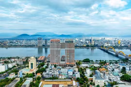 Tổ hợp căn hộ Sun Ponte Residence nổi bật bên sông Hàn trung tâm Đà Nẵng