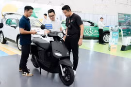 VinFast Vero X: Xe máy điện 'đi thảnh thơi cả tuần', chi phí hợp lý, hợp 'trend sống xanh'