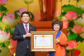 Tập đoàn TH được phong tặng danh hiệu Anh hùng Lao động tại Đại hội Thi đua yêu nước toàn quốc lần thứ XI