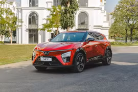 Chủ xe Việt 'lụy' VF 7 vì thiết kế 'ăn chơi', nhìn là biết xe VinFast