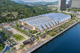 Trung tâm hội nghị APEC Phú Quốc lắp giàn mái, sân bay sắp xong đường băng 2