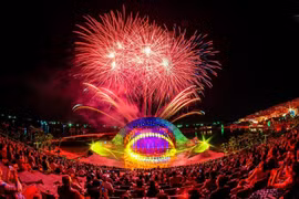 Sun Group và hơn 2 năm bền bỉ thắp sáng bầu trời Phú Quốc với 'thiên hà pháo hoa'