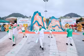 Vui-Fest Cát Bà phiên bản 2026 hoạt động cả ngày lẫn đêm có gì 'hot'? 