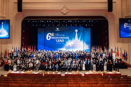 VinUni tăng tốc thu hút nhân tài - chuyển dịch lên mô hình đại học nghiên cứu