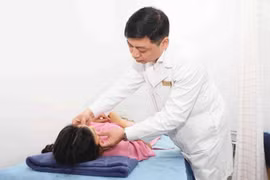 Người đi tìm 'chỗ đứng' cho y học cổ truyền trong bệnh viện công nghệ cao