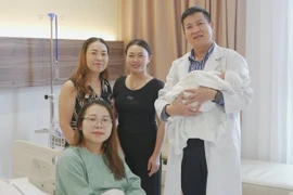 10 phút thần tốc mổ cấp cứu tại Vinmec Smart City cứu sống mẹ và thai nhi nguy kịch