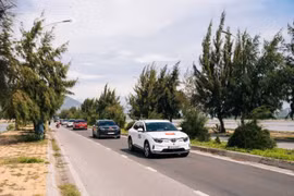 Người dùng VinFast VF 8: Cảm giác như lái 'siêu xe', với chi phí chưa tới 1 tỷ đồng 