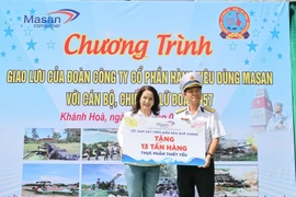 Tết về trên biển Đông: Trọn vẹn ấm áp tình quân dân