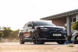 Lái hay, công nghệ ngập tràn, VinFast VF 8 là mẫu xe hưởng thụ cho người lái