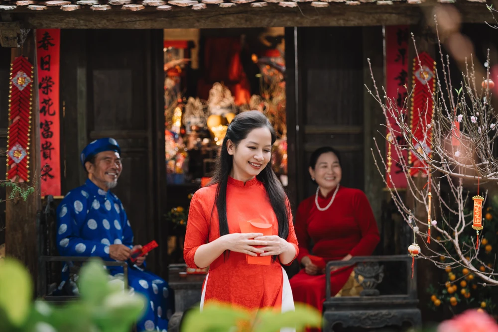Nghệ sĩ Vũ Diệu Thảo: “Tết đơn giản là bình an bên những người thân yêu” 