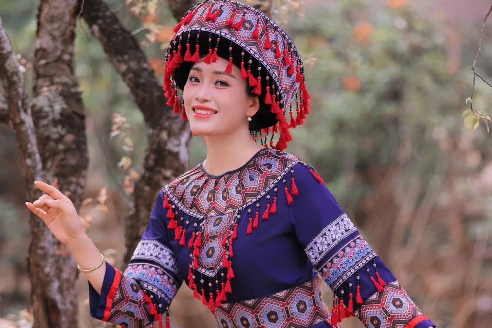 Huyền Trang mang sắc xuân vùng cao vào “Phiên chợ ngày xuân”