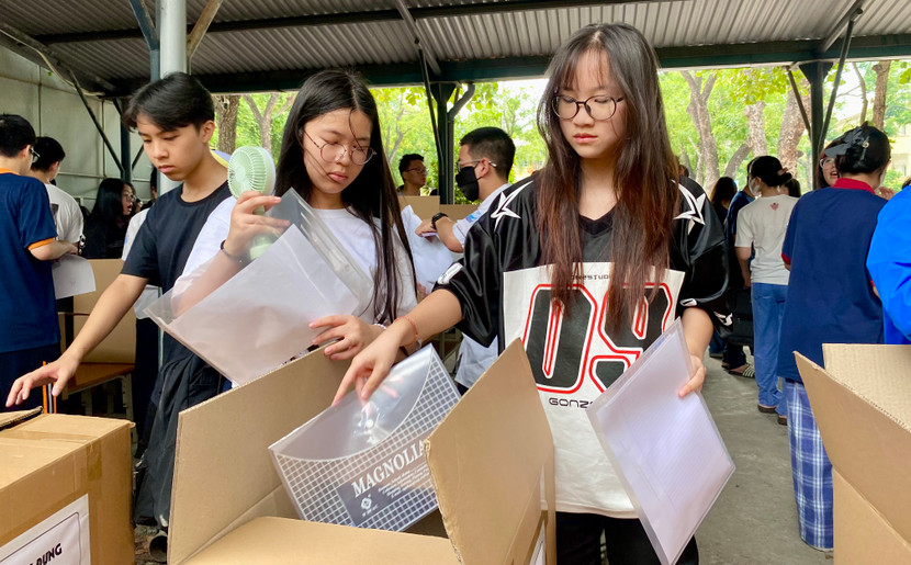 Thí sinh được phổ biến rõ những vật dụng không được phép mang vào phòng thi Thí sinh được phổ biến rõ những vật dụng không được phép mang vào phòng thi