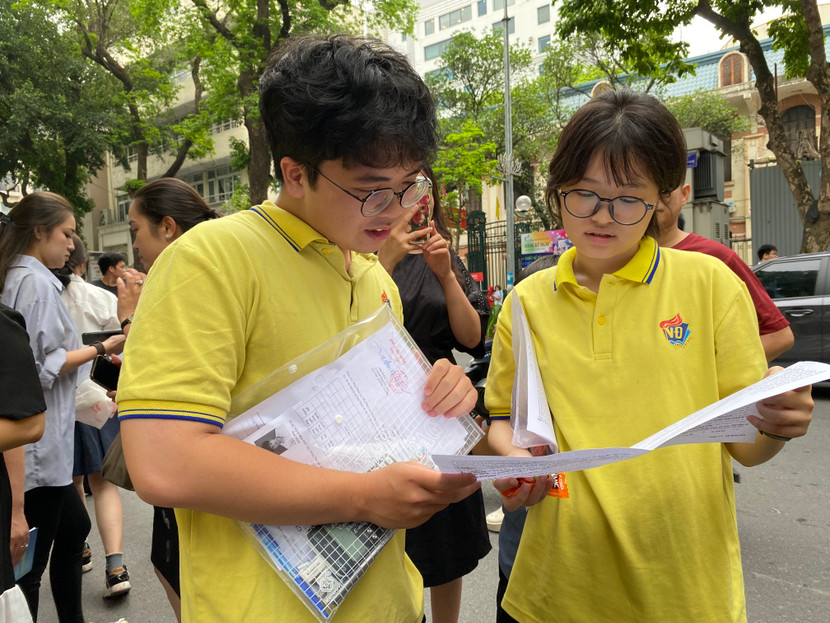 Sáng 27/6, thí sinh cả nước đã hoàn thành những môn thi cuối cùng kỳ thi tốt nghiệp THPT 2025 Sáng 27/6, thí sinh cả nước đã hoàn thành những môn thi cuối cùng kỳ thi tốt nghiệp THPT 2025