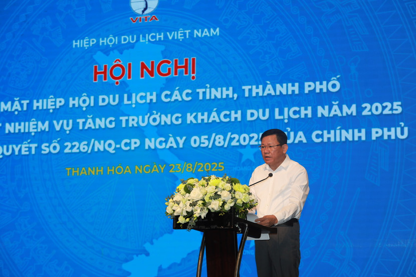 Ông Nguyễn Văn Thi- Phó Chủ tịch UBND tỉnh Thanh Hoá nhấn mạnh, trong thời kỳ hội nhập và chuyển đổi mạnh mẽ như hiện nay, ngành du lịch không chỉ là một lĩnh vực kinh tế tổng hợp có tốc độ phát triển nhanh, mà còn là cầu nối văn hóa, là động lực thúc đẩy đổi mới, sáng tạo