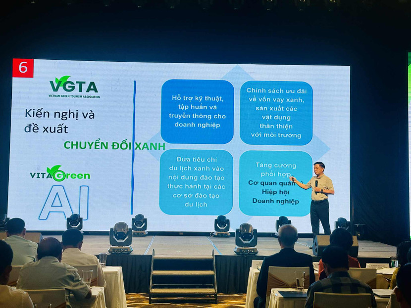 Ông Phùng Quang Thắng Chủ tịch Liên chi hội Du lịch Xanh Việt Nam cho biết thêm, trong bối cảnh biến đổi khí hậu trên toàn cầu, du lịch cần phải chuyển đổi theo hướng bền vững và có trách nhiệm