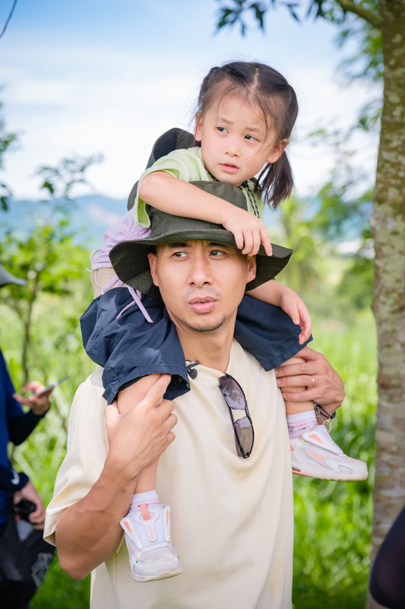 Khách mời mới Hoàng Trung và bé MinHee