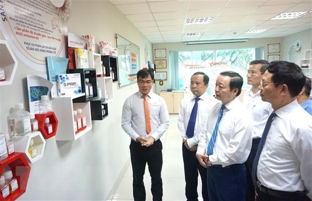 Phó Thủ tướng Chính phủ Trần Hồng Hà cho biết Nhà nước sẽ có đầu tư thích đáng trên cơ sở những cam kết của hai Đại học Quốc gia Phó Thủ tướng Chính phủ Trần Hồng Hà cho biết Nhà nước sẽ có đầu tư thích đáng trên cơ sở những cam kết của hai Đại học Quốc gia