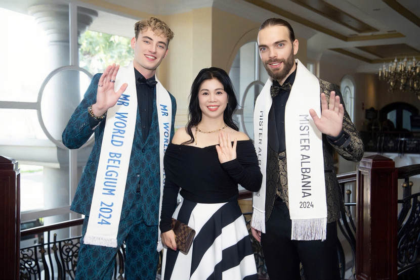 Đại diện Startravel đón tiếp các nam vương