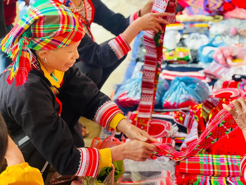 Rực rỡ sắc màu chợ Thông Nguyên, Hoàng Su Phì