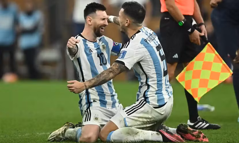 Messi và đồng đội vỡ òa chiến thắng trên chấm 11m Messi và đồng đội vỡ òa chiến thắng trên chấm 11m