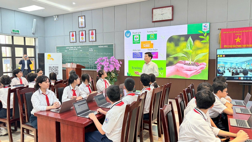 Thế giới đánh giá cao việc giáo viên Việt Nam nhanh chóng tiếp cận và ứng dụng công nghệ mới trong giảng dạy. Thế giới đánh giá cao việc giáo viên Việt Nam nhanh chóng tiếp cận và ứng dụng công nghệ mới trong giảng dạy.