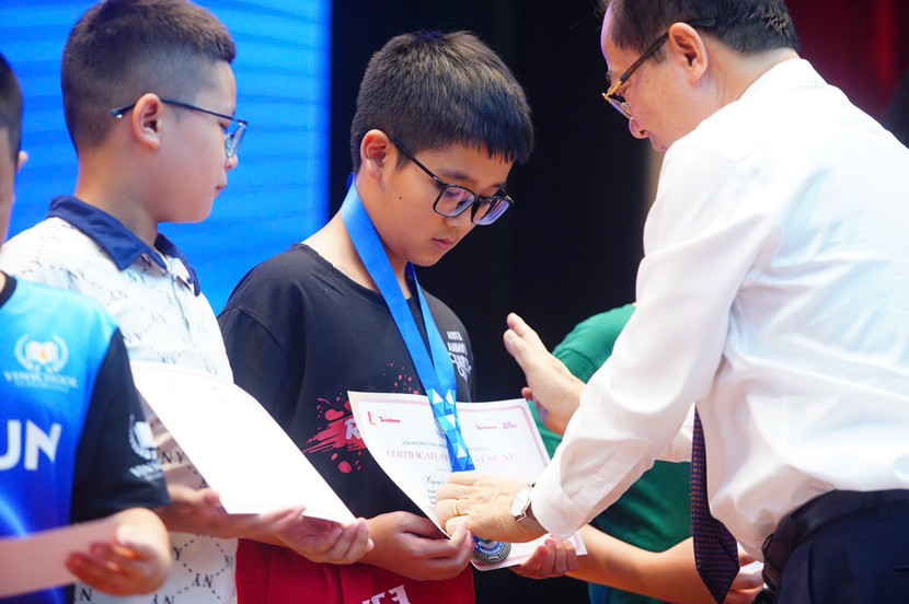 Việt Nam hơn 200 huy chương quốc tế tại sân chơi AIMO