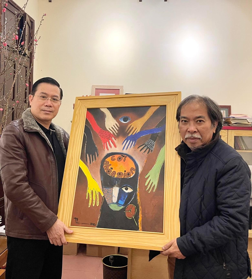 Tác giả "Cõi nhân gian" Nguyễn Phúc Lộc Thành và Chủ tịch Hội Nhà văn Việt Nam Nguyễn Quang Thiều Tác giả "Cõi nhân gian" Nguyễn Phúc Lộc Thành và Chủ tịch Hội Nhà văn Việt Nam Nguyễn Quang Thiều