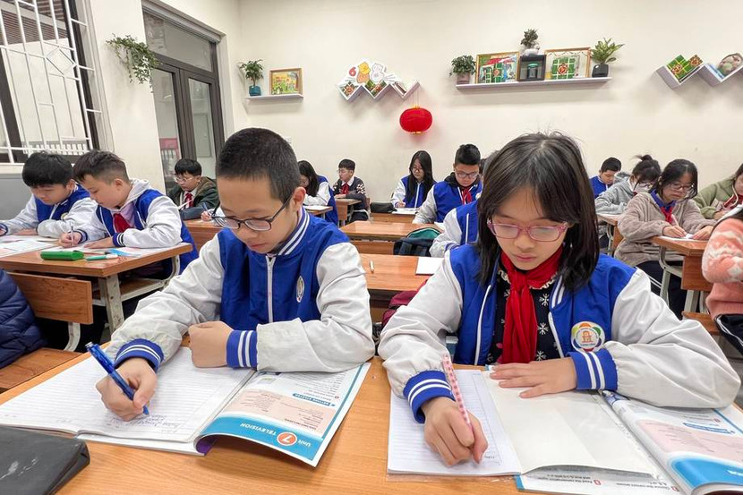 Học sinh Hà Nội nhanh chóng trở lại không khí học tập sau khi nghỉ tết kéo dài 8 ngày Học sinh Hà Nội nhanh chóng trở lại không khí học tập sau khi nghỉ tết kéo dài 8 ngày