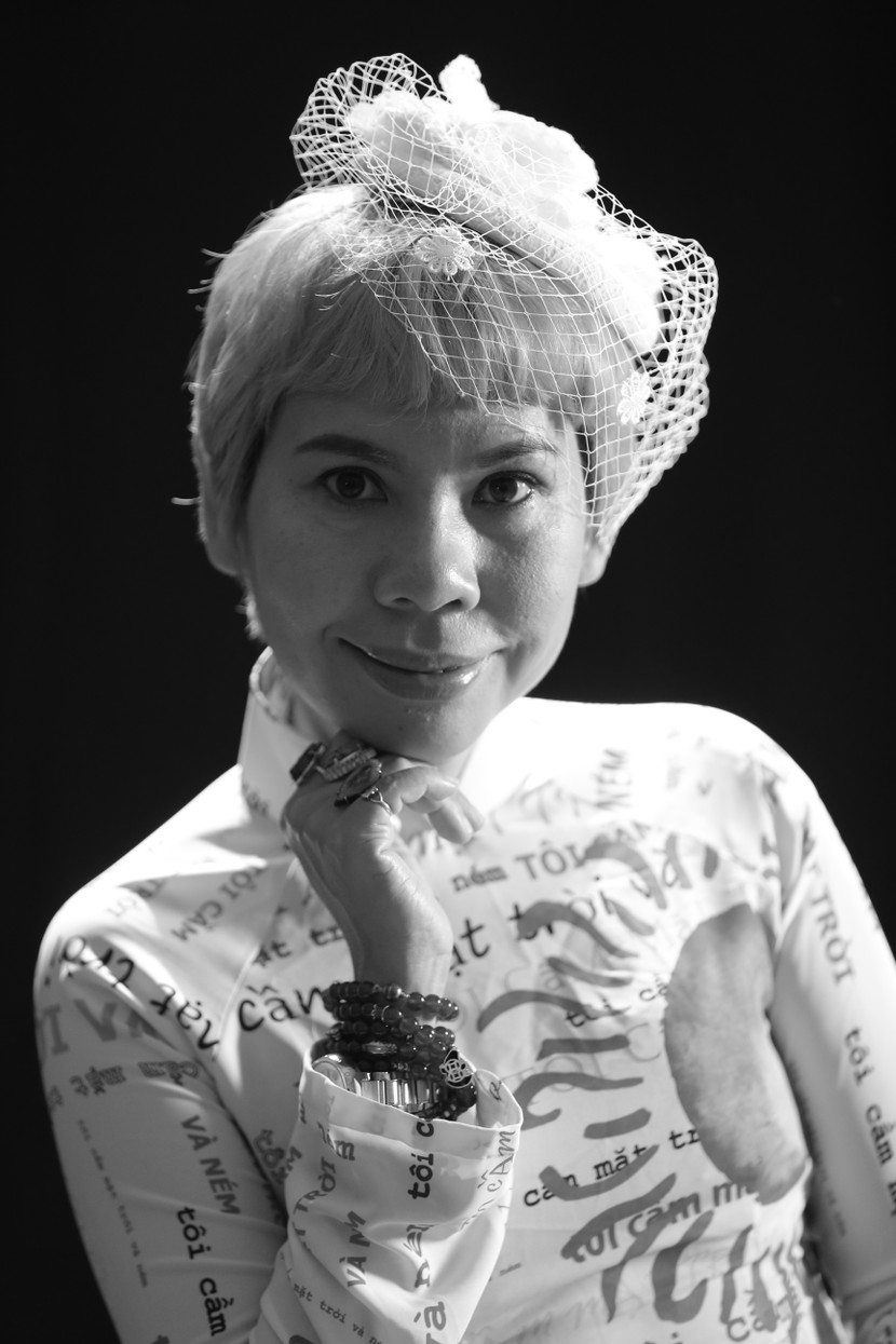 Tiến sĩ, Nhà lý luận phê bình Hà Thanh Vân- Phó Giám đốc Trung tâm Xúc tiến Văn hóa Nghệ thuật Việt Nam (COPAC) Tiến sĩ, Nhà lý luận phê bình Hà Thanh Vân- Phó Giám đốc Trung tâm Xúc tiến Văn hóa Nghệ thuật Việt Nam (COPAC)