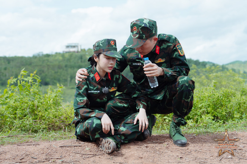 “Cặp đôi hàng xóm” LyLy và Anh Tú “Cặp đôi hàng xóm” LyLy và Anh Tú