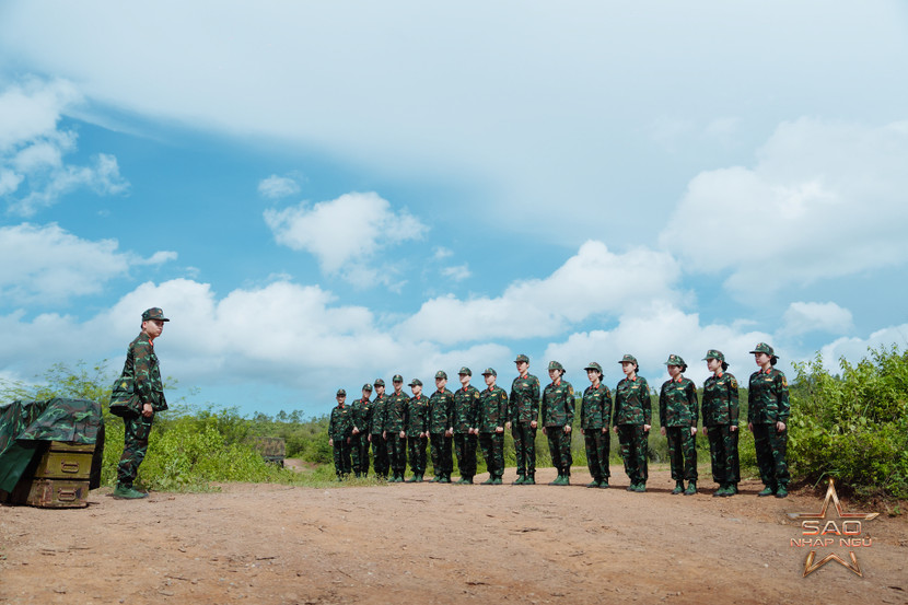 Xuất hiện trong tập 1 bao gồm 16 nhân vật trải nghiệm Xuất hiện trong tập 1 bao gồm 16 nhân vật trải nghiệm