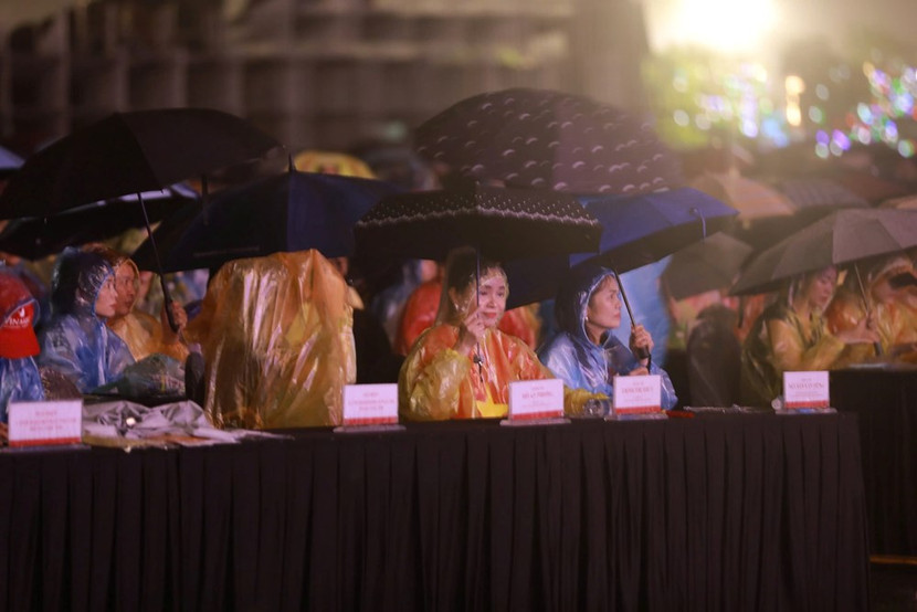 Thứ trưởng Trịnh Thị Thuỷ tham dự chương trình Thứ trưởng Trịnh Thị Thuỷ tham dự chương trình