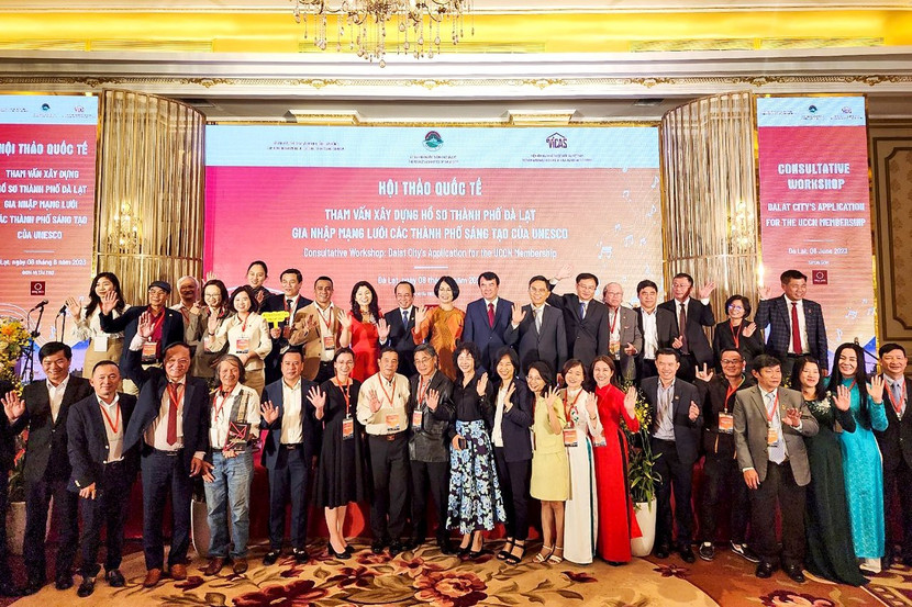 Các đại biểu tham dự Hội thảo quốc tế tham vấn xây dựng hồ sơ thành phố Đà Lạt gia nhập Mạng lưới các thành phố sáng tạo của UNESCO