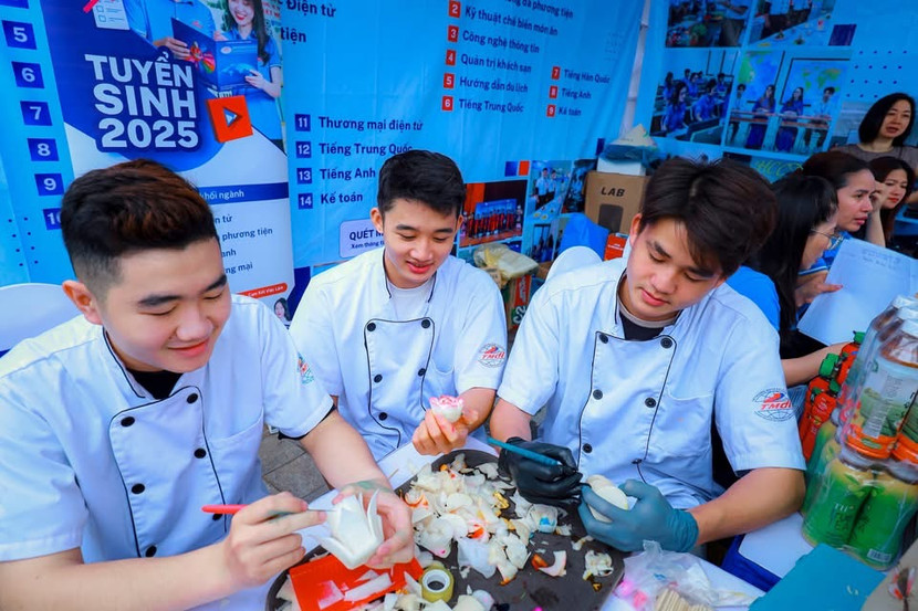 29 trung tâm giáo dục nghề nghiệp – giáo dục thường xuyên của Hà Nội chuyển giao về Sở GD-ĐT quản lý 29 trung tâm giáo dục nghề nghiệp – giáo dục thường xuyên của Hà Nội chuyển giao về Sở GD-ĐT quản lý