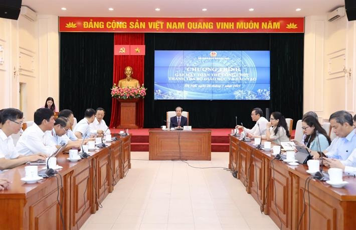 Bộ GD-ĐT bàn giao Thanh tra Chính phủ tiếp nhận 18 người