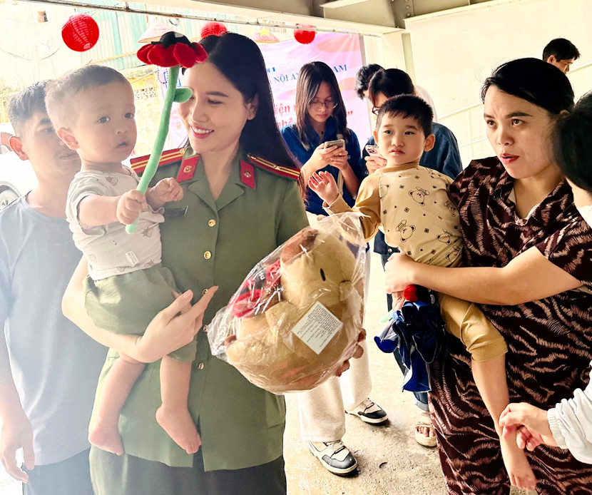 Chương trình mang đến niềm vui nhỏ bé và tiếp thêm động lực để các em vượt qua bệnh tật Chương trình mang đến niềm vui nhỏ bé và tiếp thêm động lực để các em vượt qua bệnh tật