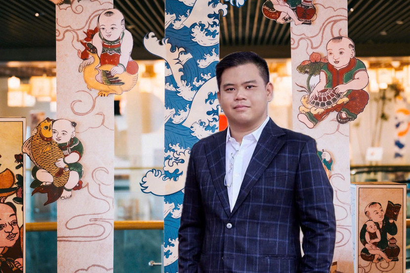 Hoạ sĩ Hoàng Phong, thành viên Hiệp hội màu nước quốc tế IWWS 2015. Ảnh: Sun World Ba Den Mountain