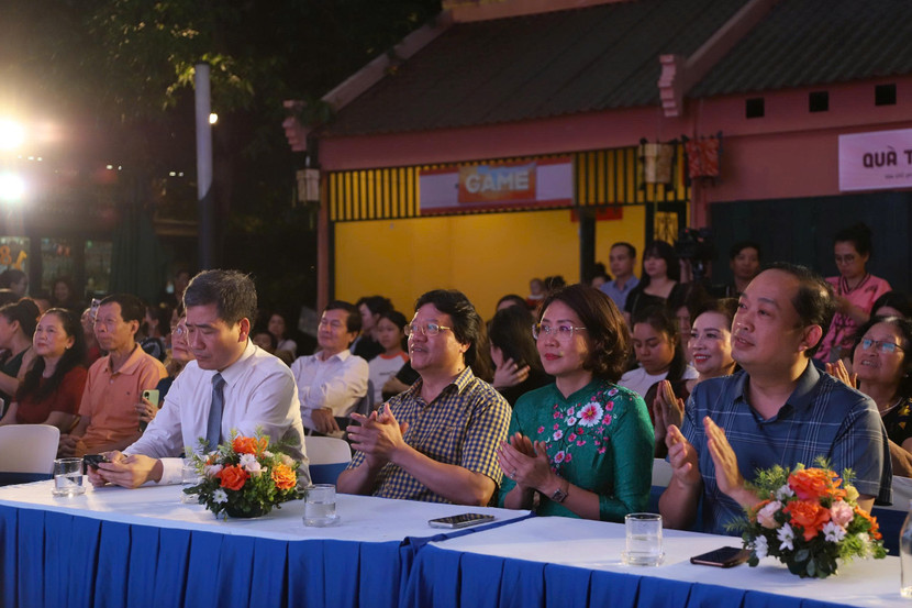 Các đại biểu tham dự chương trình Các đại biểu tham dự chương trình