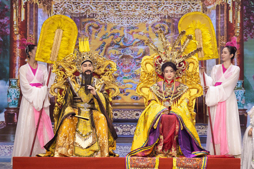 NSƯT Thoại Mỹ để lại ấn tượng về một Thiên Hậu hiền từ, khi thì quý phái, lộng lẫy lúc lại vô cùng giản dị và gần gũi