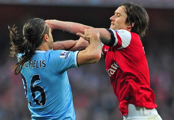 Khoảnh khắc khóc - cười của bóng đá thế giới tuần qua ảnh 6