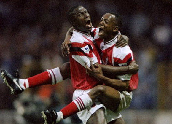 Top 10 cặp “song sát” xuất sắc nhất Premier League trong một mùa giải ảnh 1