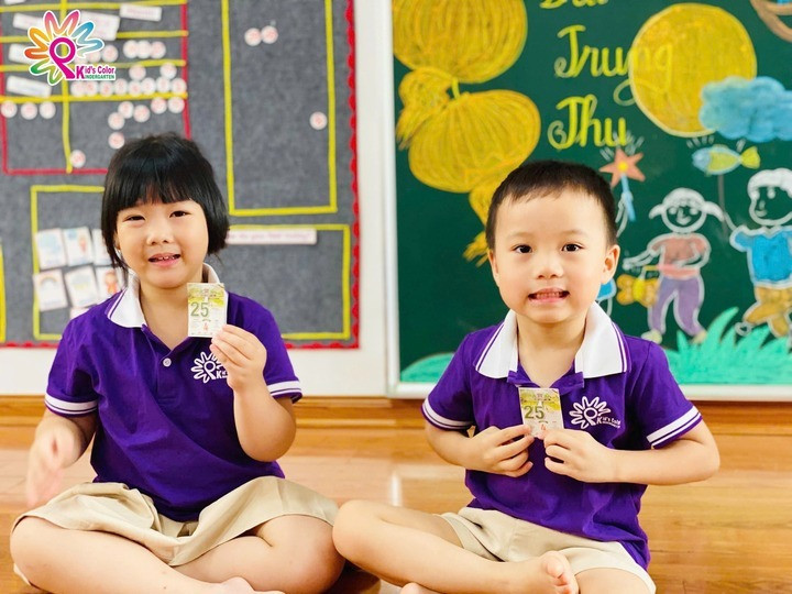 Trường Mầm non Kid's Color (Nam Từ Liêm) vẫn linh động nhận trông trẻ với những gia đình không có điều kiện để con ở nhà ngày 6/10 (Ảnh FPNT) Trường Mầm non Kid's Color (Nam Từ Liêm) vẫn linh động nhận trông trẻ với những gia đình không có điều kiện để con ở nhà ngày 6/10 (Ảnh FPNT)