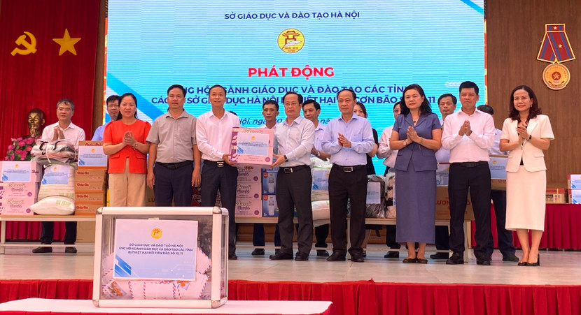 Ông Trần Thế Cương kêu gọi toàn ngành chung sức sẻ chia, hỗ trợ đồng bào các tỉnh miền Bắc nói chung và các nhà trường nói riêng khắc phục hậu quả mưa bão. Ông Trần Thế Cương kêu gọi toàn ngành chung sức sẻ chia, hỗ trợ đồng bào các tỉnh miền Bắc nói chung và các nhà trường nói riêng khắc phục hậu quả mưa bão.