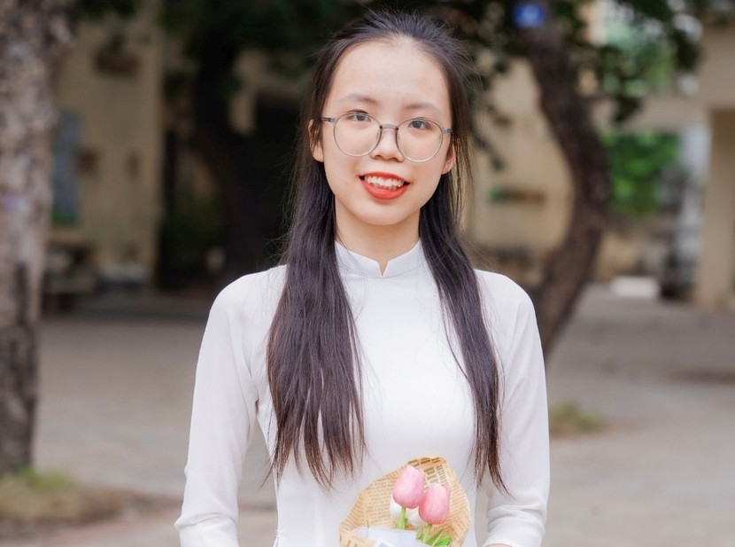 Thủ khoa của cả nước đến từ trường THPT Nguyễn Gia Thiều Hà Nội, em Nguyễn Hà Nhi đạt 57,85 điểm