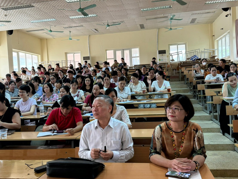 Trường ĐH Thủ đô Hà Nội cùng các chuyên gia đã triển khai được 50% chương trình bồi dưỡng về Hà Nội học dành cho cán bộ quản lý, giáo viên và sinh viên sư phạm Thủ đô