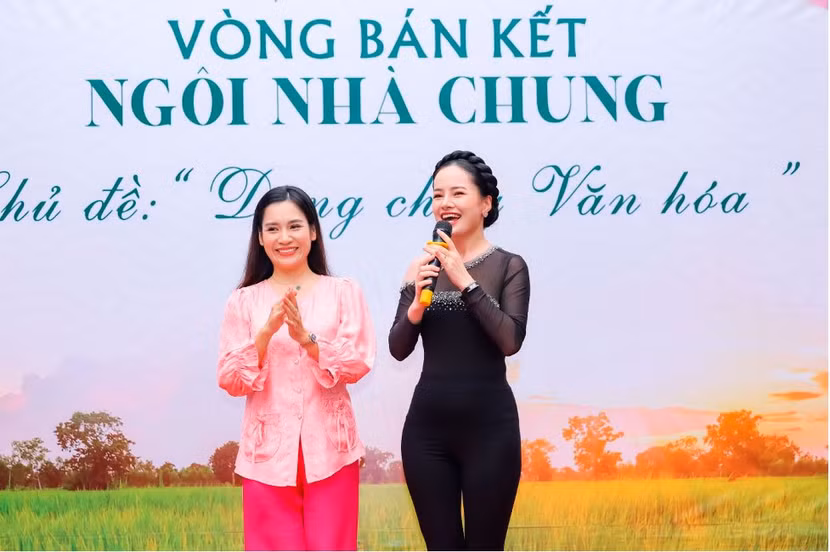 MC Thanh Mai - Trưởng BTC và Chuyên gia phong thái Hồng Nhung