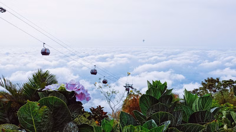 Biển mây nhìn từ đỉnh núi Bà Đen. Ảnh: Sun World Ba Den Mountain Biển mây nhìn từ đỉnh núi Bà Đen. Ảnh: Sun World Ba Den Mountain