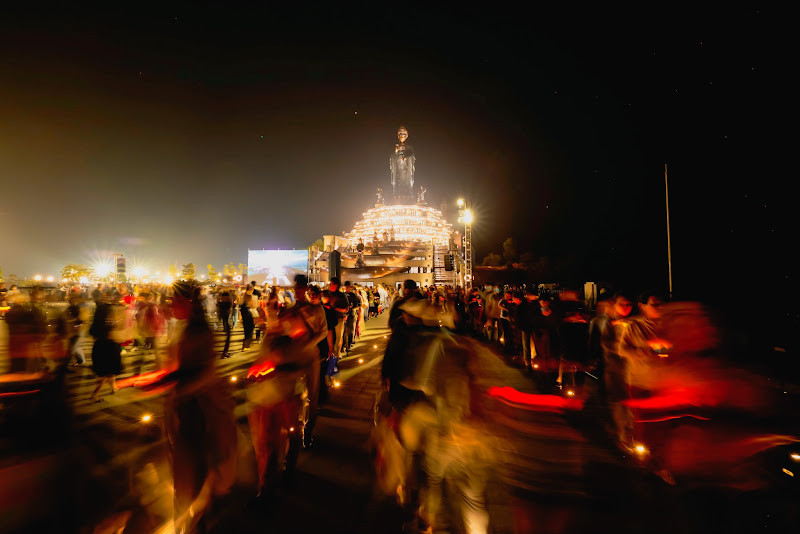 Lễ dâng đăng tại Lễ vía Quán Thế Âm Bồ Tát trên đỉnh núi Bà Đen. Ảnh: Ngô Trần Hải An Lễ dâng đăng tại Lễ vía Quán Thế Âm Bồ Tát trên đỉnh núi Bà Đen. Ảnh: Ngô Trần Hải An