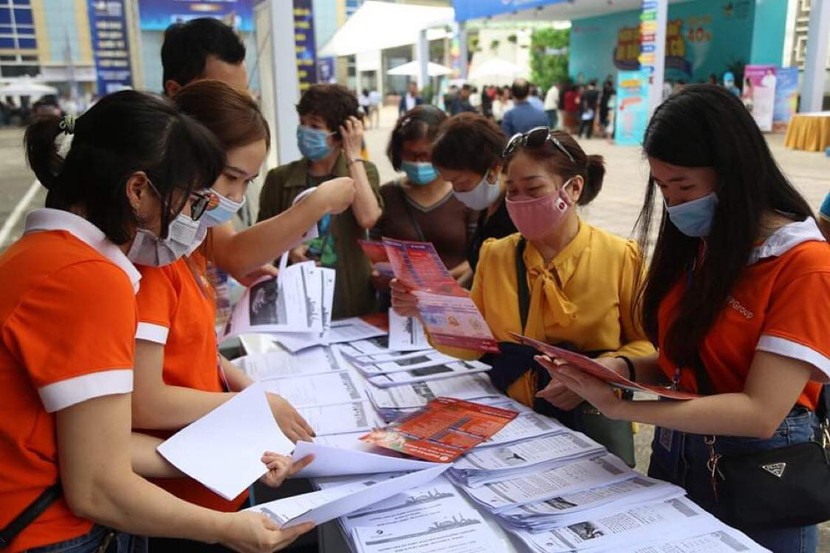 Các gian hàng tham gia hội chợ đều chào bán các gói kích cầu với nhiều ưu đãi về giá và chất lượng dịch vụ